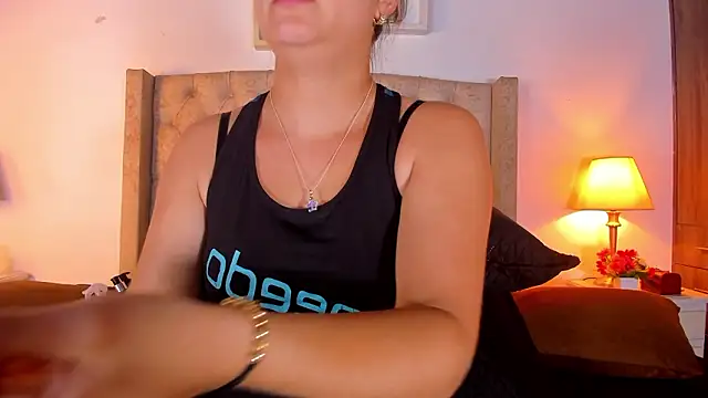 Snapshot of allisson_m chatting on February 19, 12:12 pm allisson m online show from February 19, 12:12 pm