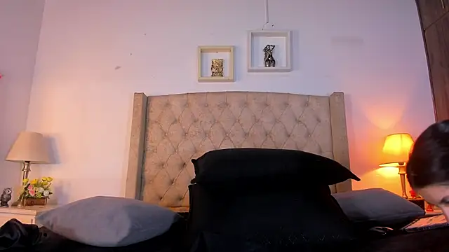 Snapshot of allisson_m chatting on April 13, 12:10 pm allisson m online show from April 13, 12:10 pm