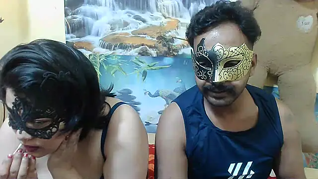 Snapshot of Cutehornycouples chatting on December 14, 6:52 pm Cutehornycouples online show from December 14, 6:52 pm