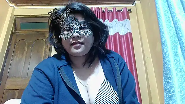 Snapshot of Cutehornycouples chatting on February 13, 7:10 pm Cutehornycouples online show from February 13, 7:10 pm