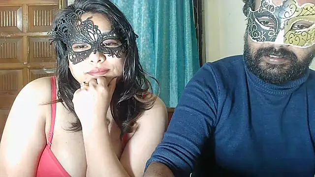 Snapshot of Cutehornycouples chatting on September 23, 5:49 pm Cutehornycouples online show from September 23, 5:49 pm