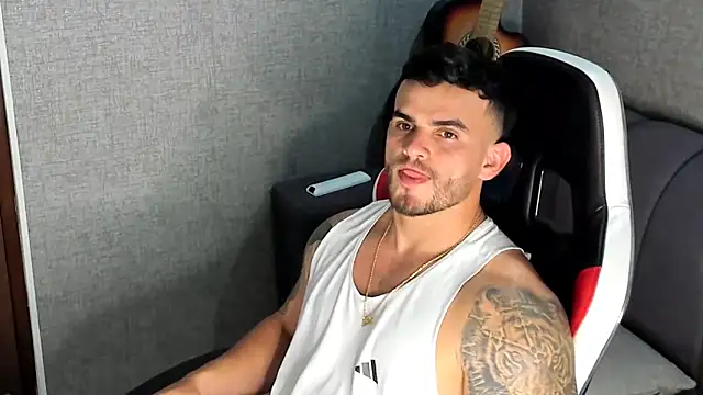 Ricardogo19 online show from November 5, 1:05 am