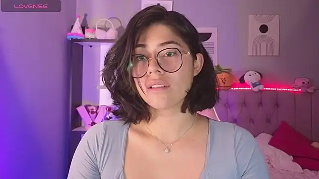 LoaLuxury online show from April 8, 11:32 am