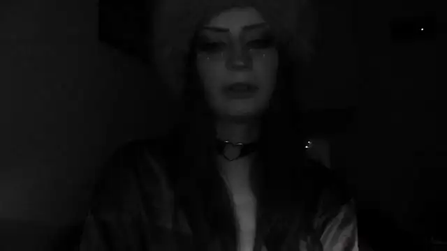 Snapshot of MoonLady chatting on January 26, 12:58 am MoonLady online show from January 26, 12:58 am