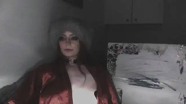 Snapshot of MoonLady chatting on January 26, 3:59 am MoonLady online show from January 26, 3:59 am