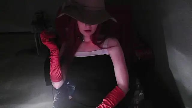 Snapshot of MoonLady chatting on January 30, 2:16 am MoonLady online show from January 30, 2:16 am