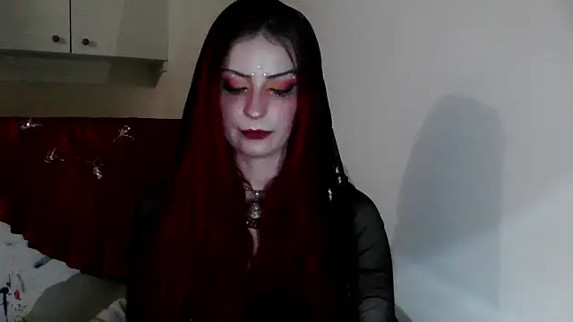 Snapshot of MoonLady chatting on February 1, 11:37 pm MoonLady online show from February 1, 11:37 pm