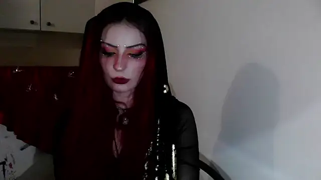 Snapshot of MoonLady chatting on February 2, 2:38 am MoonLady online show from February 2, 2:38 am