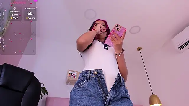 emily bank online show from January 5, 5:51 am