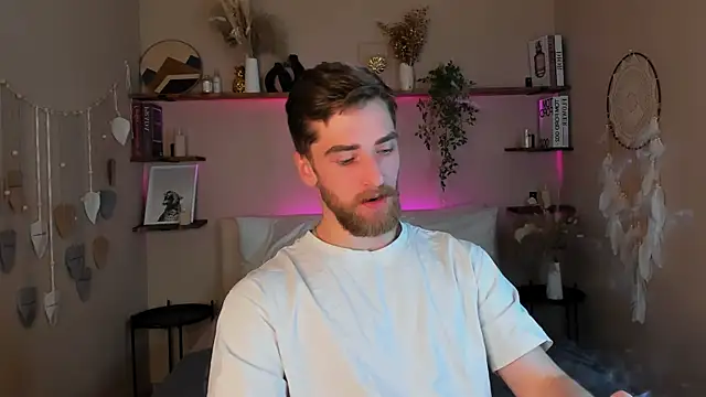 Snapshot of DexterDexx chatting on October 13, 9:37 pm DexterDexx online show from October 13, 9:37 pm