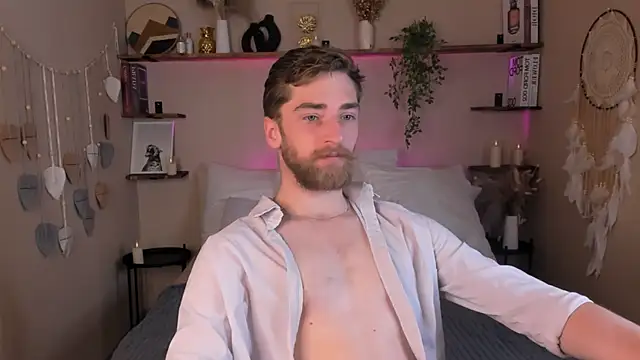 Snapshot of DexterDexx chatting on October 24, 10:17 pm DexterDexx online show from October 24, 10:17 pm