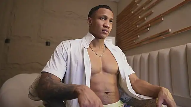 Logan Varela online show from April 1, 1:23 pm