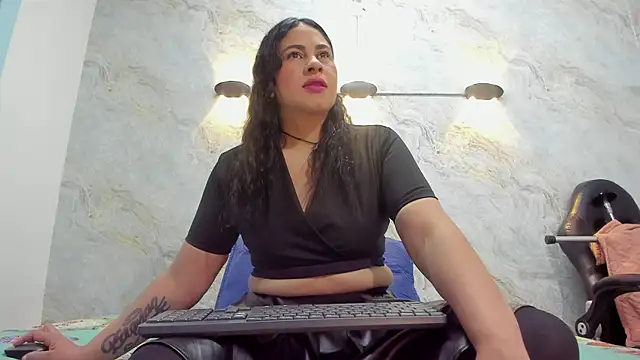 Snapshot of hari_lissaw chatting on January 18, 3:09 am hari lissaw online show from January 18, 3:09 am