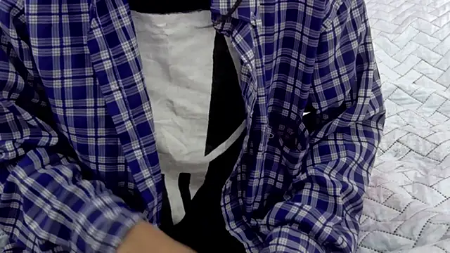 yourcuteneighbourr online show from February 26, 2:54 am