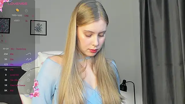 Snapshot of elliediaz chatting on October 11, 7:23 pm elliediaz online show from October 11, 7:23 pm