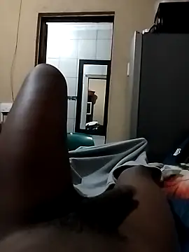 Snapshot of bigvendadick chatting on February 19, 1:51 am bigvendadick online show from February 19, 1:51 am