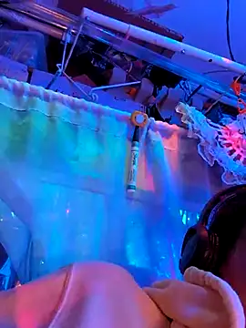 gurlnips online show from October 11, 3:28 am