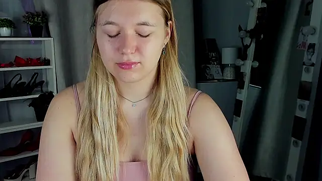 Rebecca Kelly online show from October 8, 1:58 am