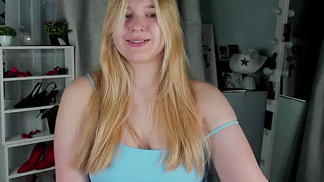 Rebecca Kelly online show from November 14, 2:32 am