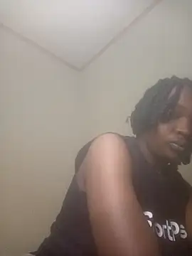 Snapshot of _fiffii chatting on December 20, 8:38 am fiffii online show from December 20, 8:38 am