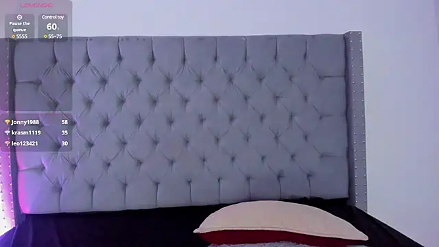 ShanellBlack online show from December 18, 2:49 pm