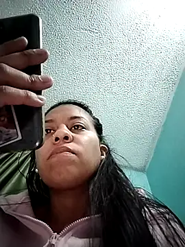 Snapshot of Tiphanydirty3 chatting on February 18, 12:26 am Tiphanydirty3 online show from February 18, 12:26 am