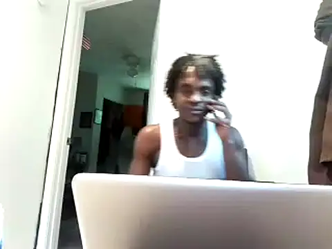 Snapshot of Hugedick0071 chatting on June 10, 3:00 pm Hugedick0071 online show from June 10, 3:00 pm