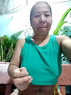 Snapshot of Queen_18200 chatting on January 10, 10:39 am Queen 18200 online show from January 10, 10:39 am