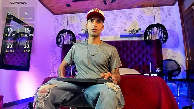 DrakeNeumann online show from March 28, 3:39 am