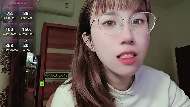 Lili 666 online show from December 18, 7:08 pm