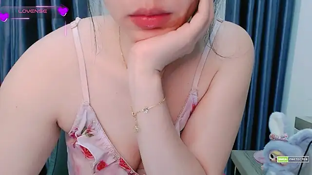 Snapshot of Na_baby chatting on February 23, 1:32 pm Na baby online show from February 23, 1:32 pm