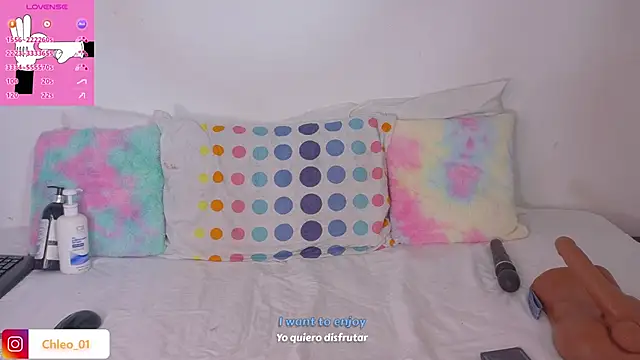 Snapshot of Chleo__ chatting on October 18, 1:12 pm Chleo online show from October 18, 1:12 pm