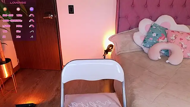 eimy22 online show from January 13, 10:03 pm