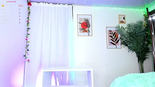 Snapshot of Valeria_Thompson1 chatting on January 21, 2:33 am Valeria Thompson1 online show from January 21, 2:33 am
