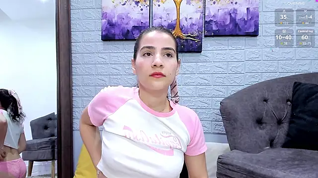 Snapshot of Miranda_doll_ chatting on February 17, 12:12 pm Miranda doll online show from February 17, 12:12 pm