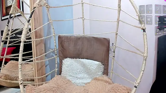 Snapshot of Miranda_doll_ chatting on February 21, 12:28 pm Miranda doll online show from February 21, 12:28 pm