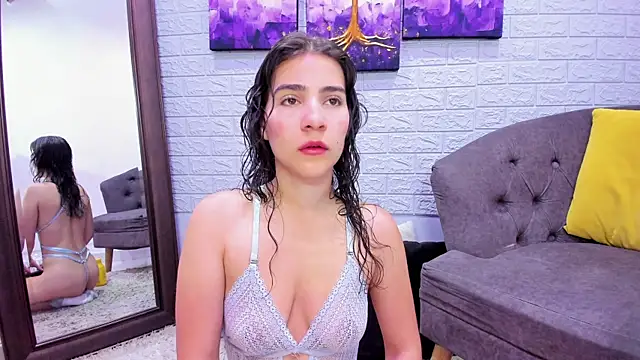 Snapshot of Miranda_doll_ chatting on April 1, 12:17 pm Miranda doll online show from April 1, 12:17 pm