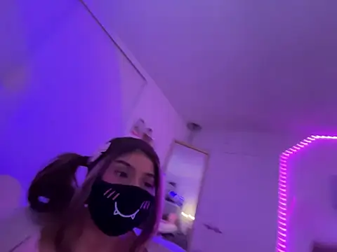 Snapshot of Onlypawzz chatting on March 3, 7:36 am Onlypawzz online show from March 3, 7:36 am