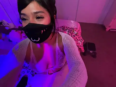 Snapshot of Onlypawzz chatting on March 21, 8:19 am Onlypawzz online show from March 21, 8:19 am