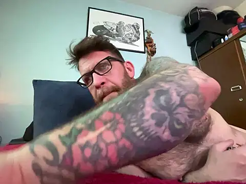Snapshot of Tattooednakedguy chatting on January 26, 9:51 am Tattooednakedguy online show from January 26, 9:51 am