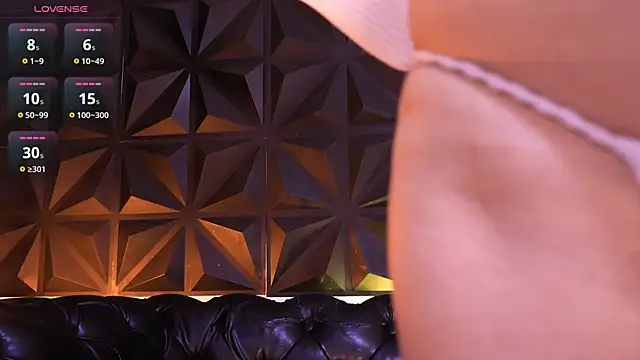 Snapshot of KasiaNoir_ chatting on February 18, 12:12 pm KasiaNoir online show from February 18, 12:12 pm