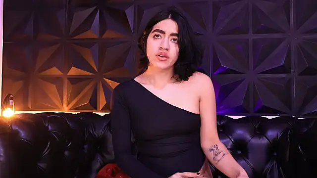 Snapshot of KasiaNoir_ chatting on February 24, 12:14 pm KasiaNoir online show from February 24, 12:14 pm