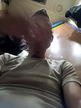 Snapshot of ILUV2TUCHMYKITTY chatting on September 24, 9:34 am ILUV2TUCHMYKITTY online show from September 24, 9:34 am