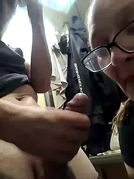 ILUV2TUCHMYKITTY online show from November 30, 2:54 pm