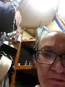 Snapshot of ILUV2TUCHMYKITTY chatting on February 21, 2:18 pm ILUV2TUCHMYKITTY online show from February 21, 2:18 pm