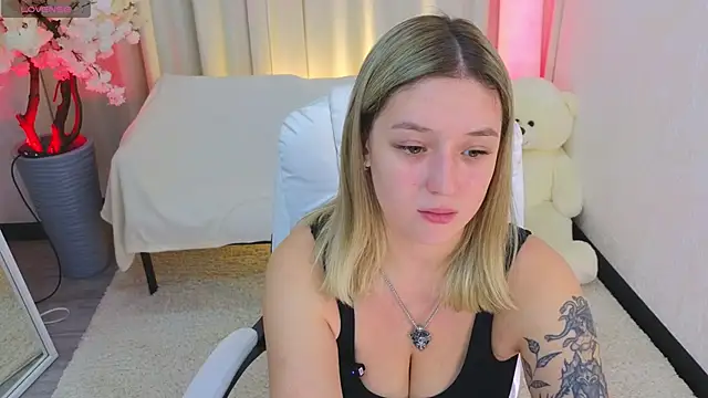 JessRosen online show from November 27, 3:30 am