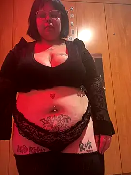 Snapshot of CrisyFerreira chatting on October 16, 2:34 am CrisyFerreira online show from October 16, 2:34 am
