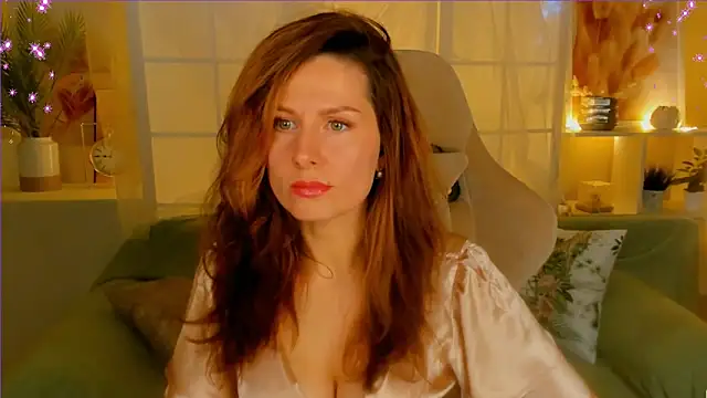 April o Nill online show from December 23, 1:45 pm