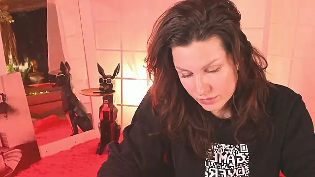 April o Nill online show from December 18, 4:46 pm