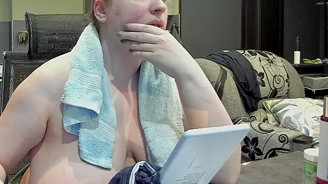 1lindsey1 online show from February 11, 3:08 pm